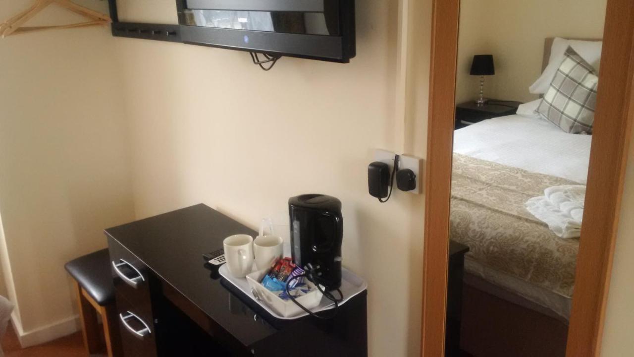 Bed and Breakfast The Edinburgh Castle Holyhead Exteriér fotografie