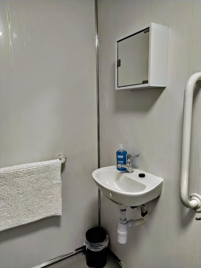 Bed and Breakfast The Edinburgh Castle Holyhead Exteriér fotografie