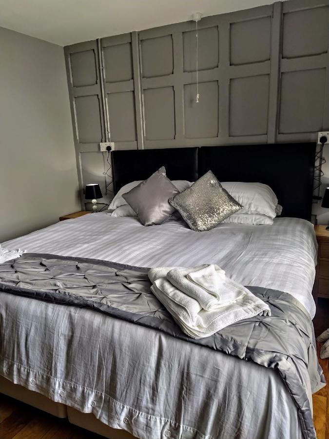 Bed and Breakfast The Edinburgh Castle Holyhead Exteriér fotografie